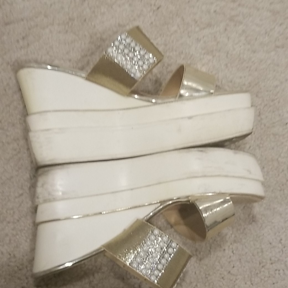 Gold Platform Sandals - Picture 5 of 5